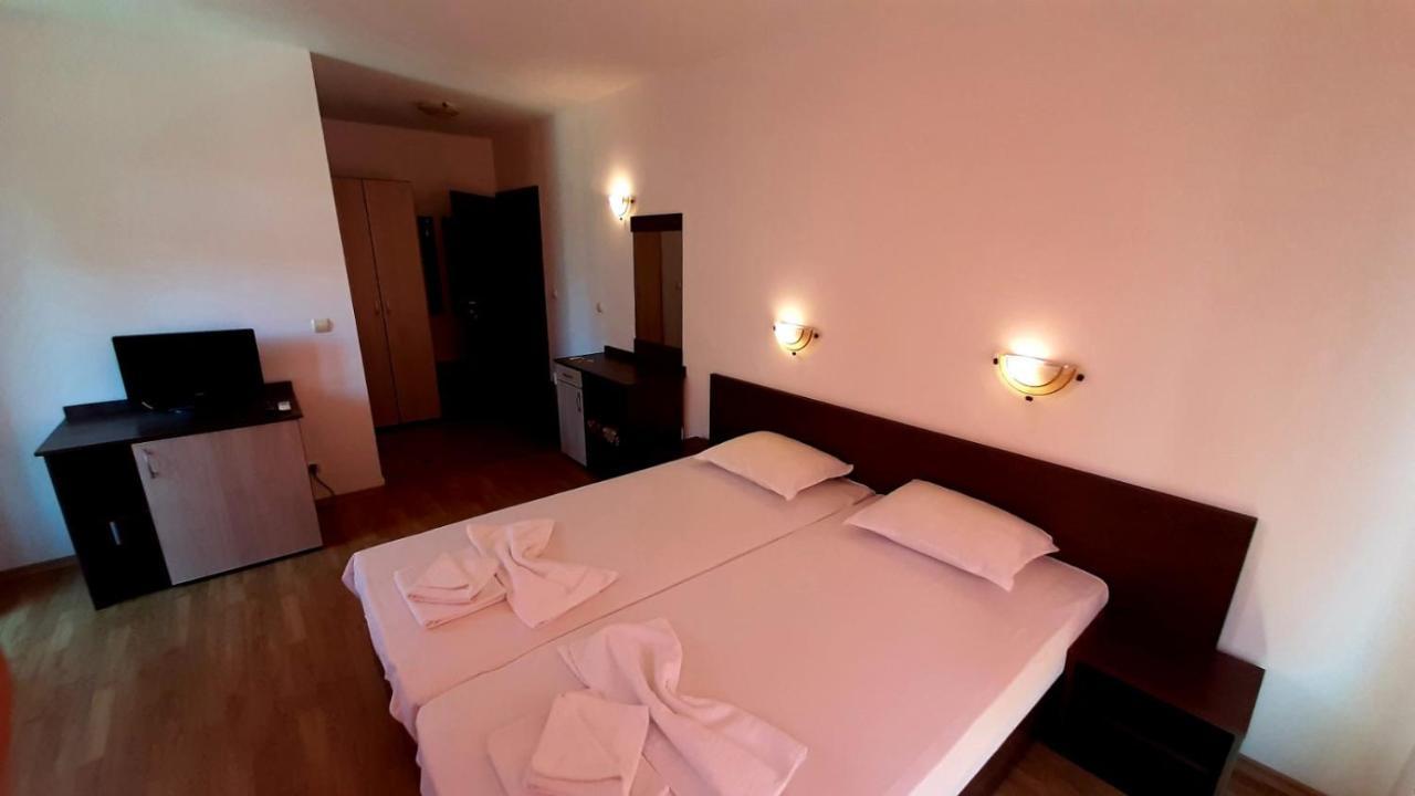 Adri Guest House 네세부르 외부 사진