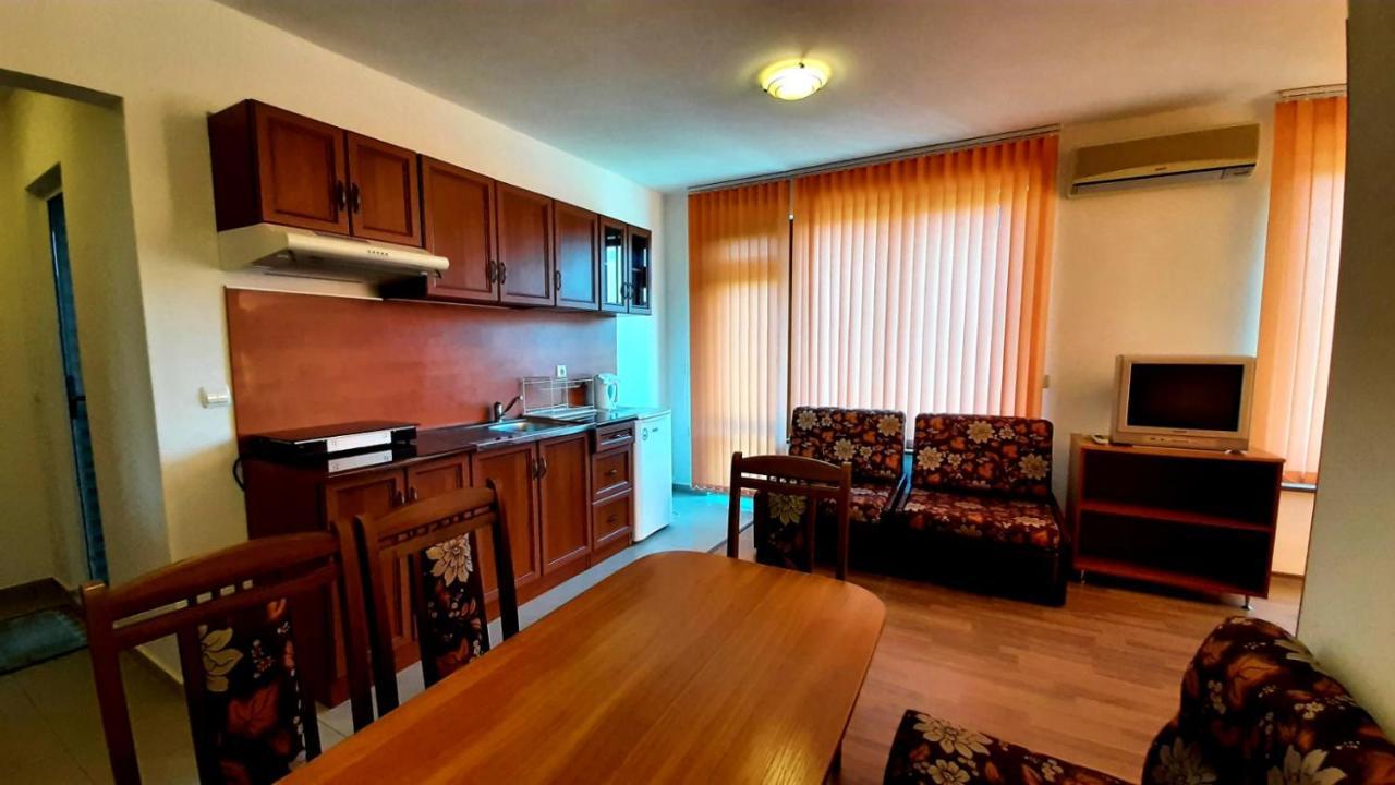 Adri Guest House 네세부르 외부 사진