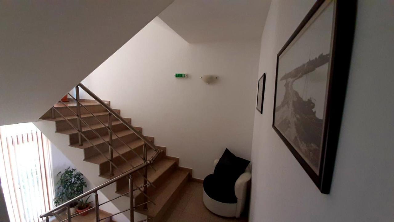 Adri Guest House 네세부르 외부 사진