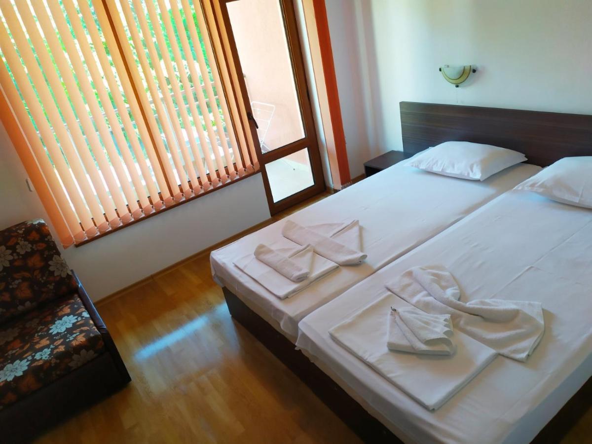Adri Guest House 네세부르 외부 사진
