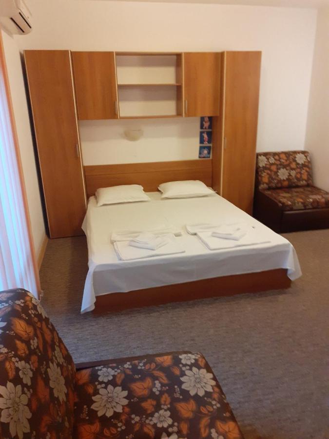 Adri Guest House 네세부르 외부 사진